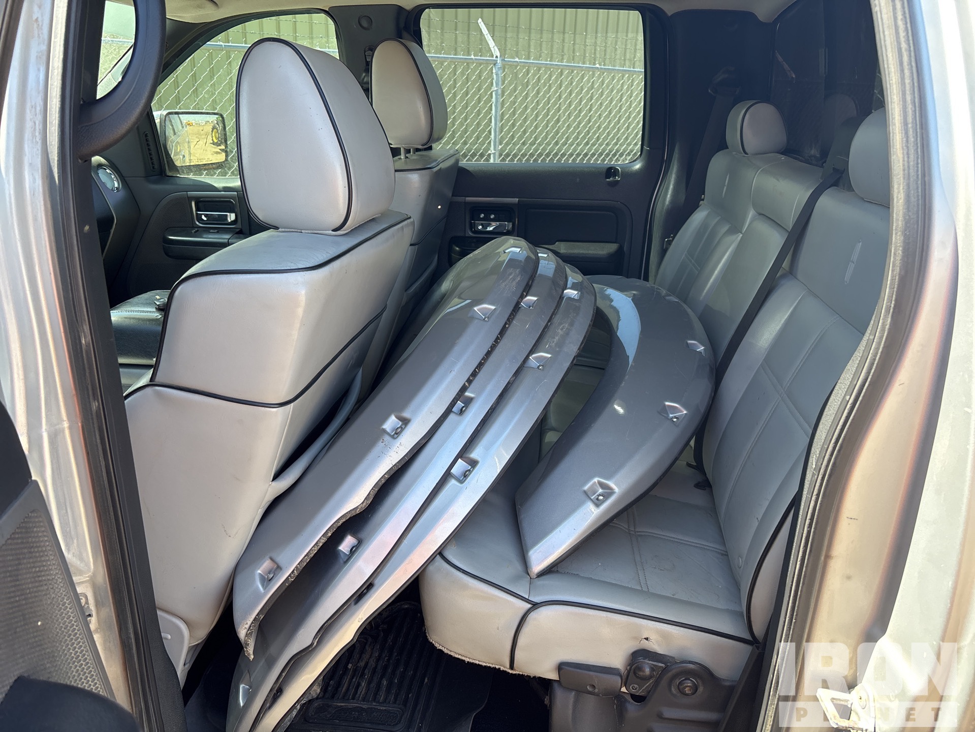 2006 Lincoln MARK LT