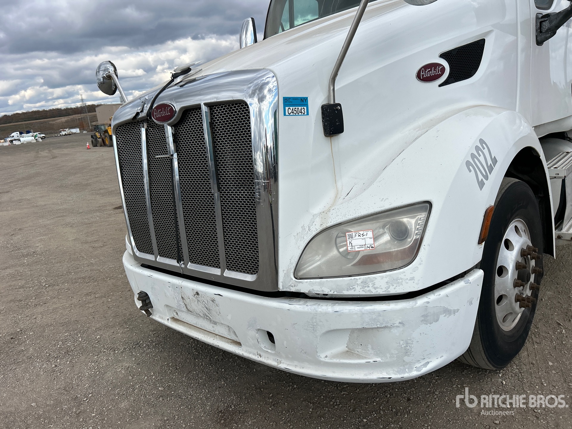 2012 Peterbilt 587