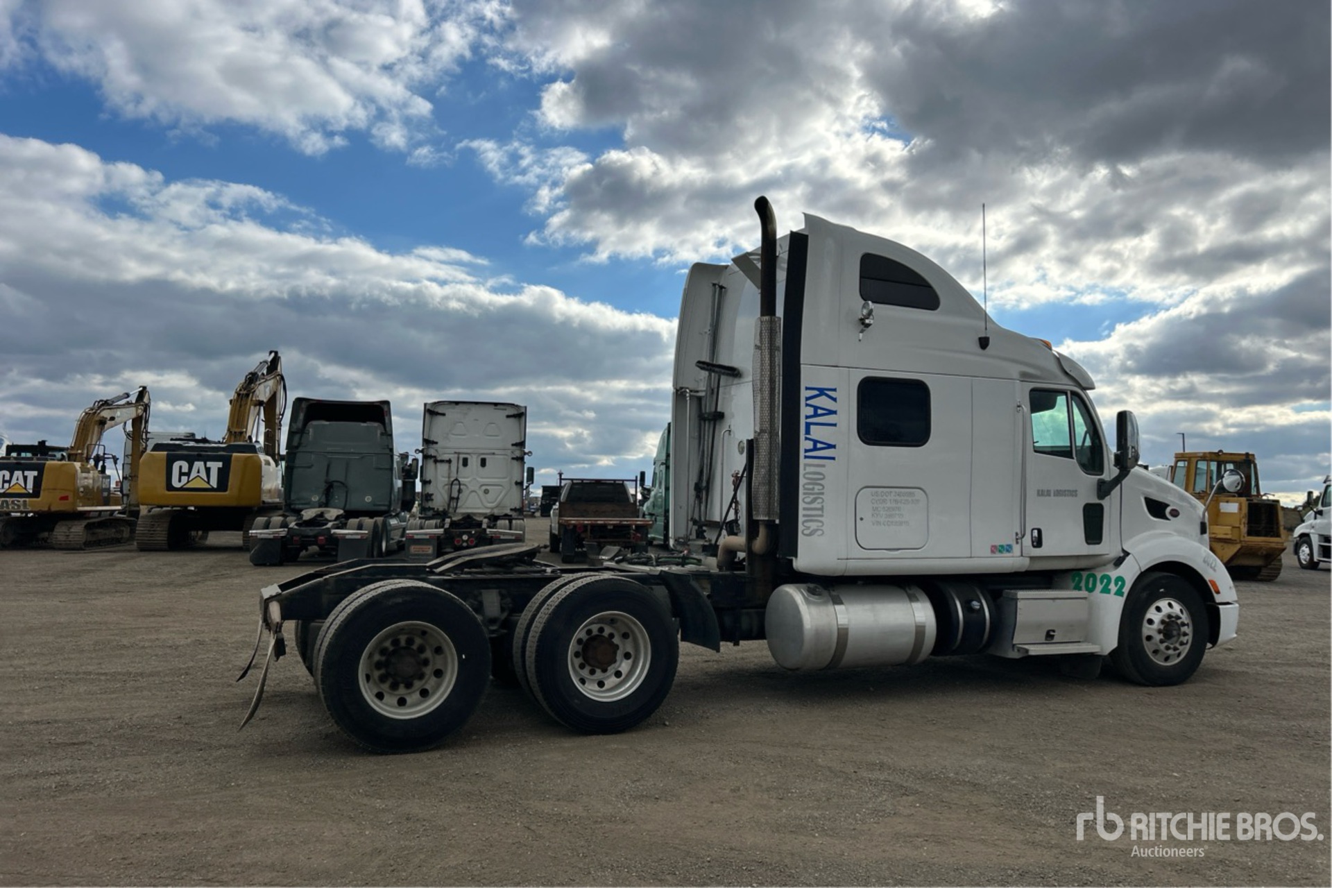 2012 Peterbilt 587