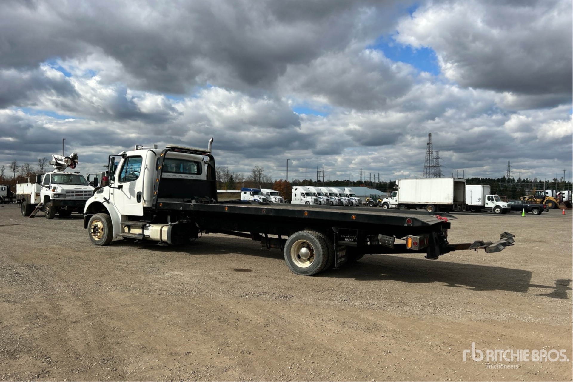 2012 Freightliner M2 106