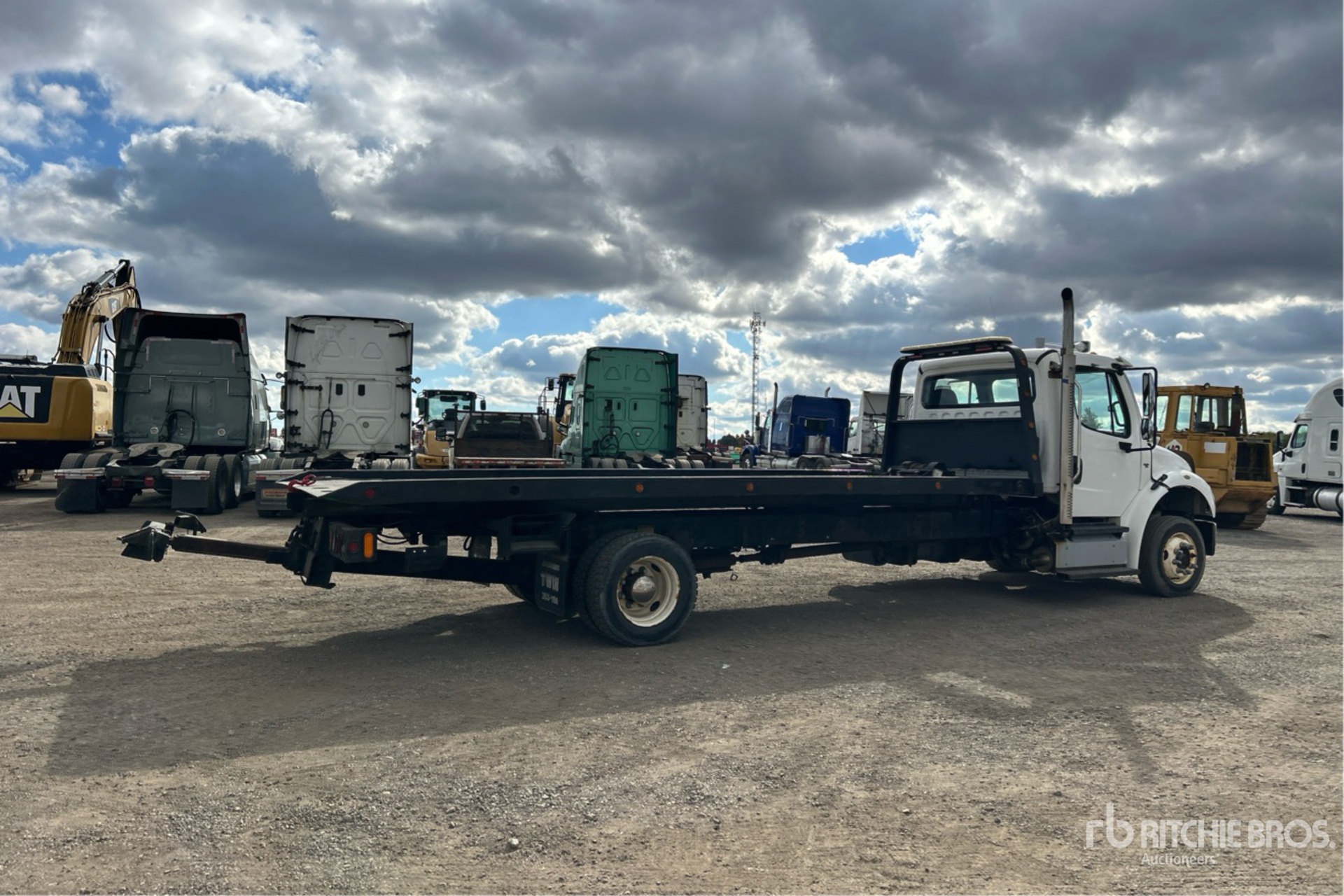 2012 Freightliner M2 106