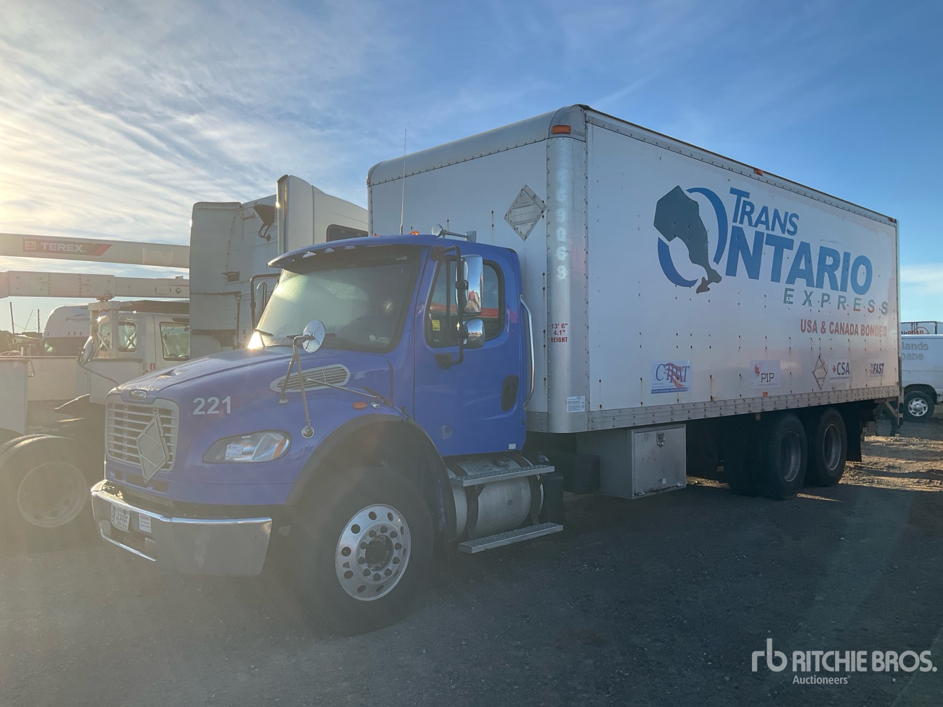 Photo of 2017 Freightliner M2106