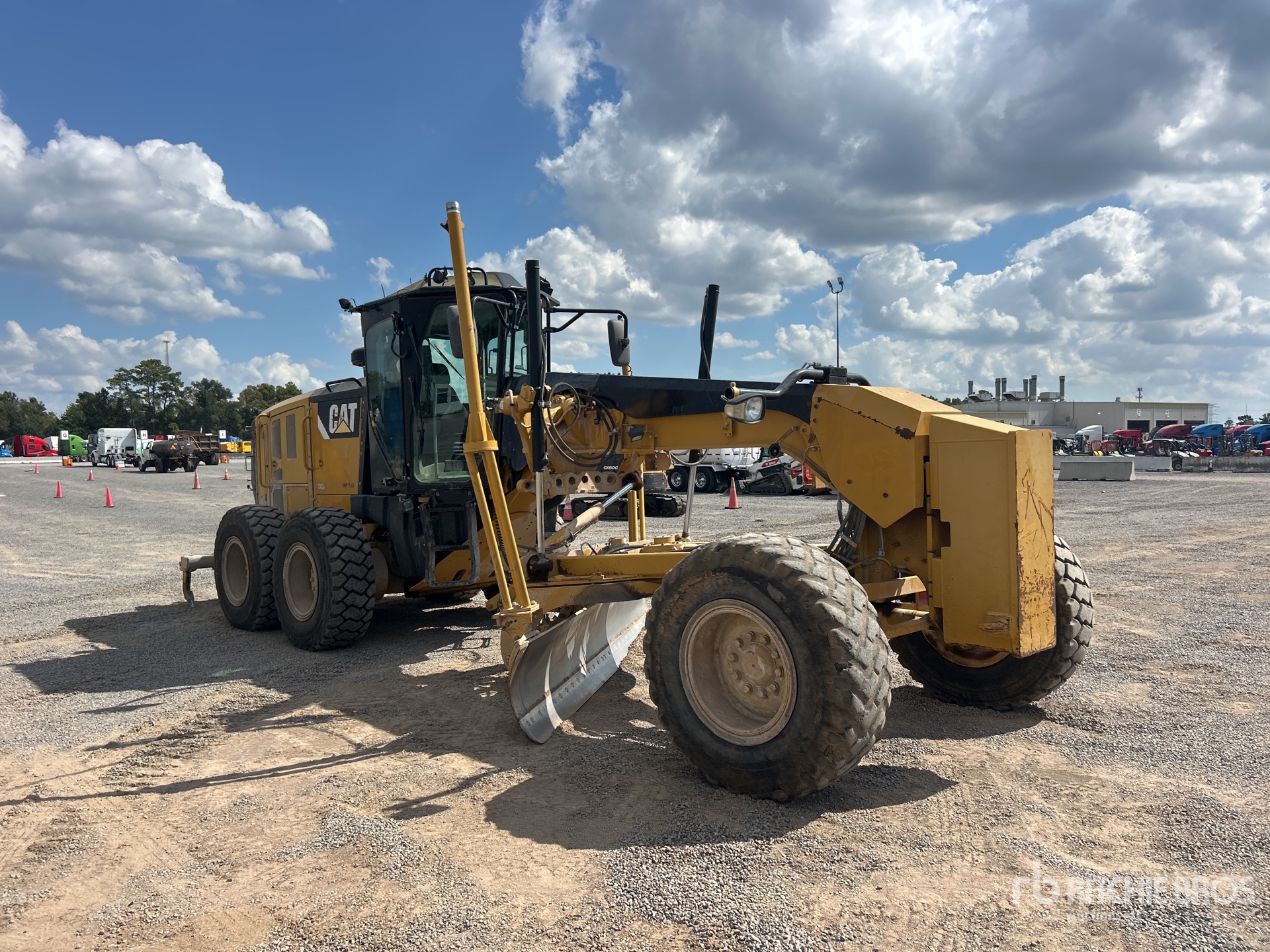 2013 Caterpillar 140M2 VHP