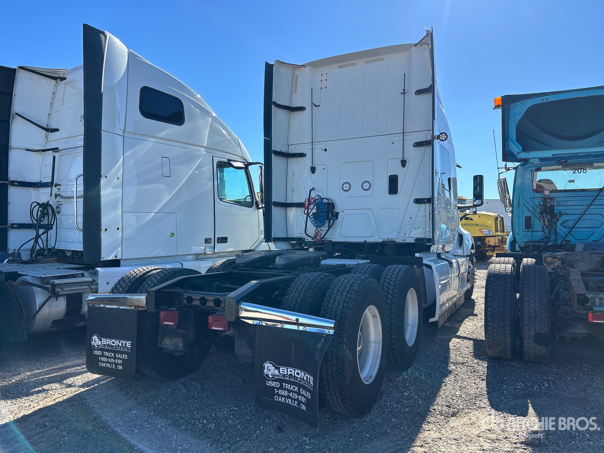 2022 International LT625