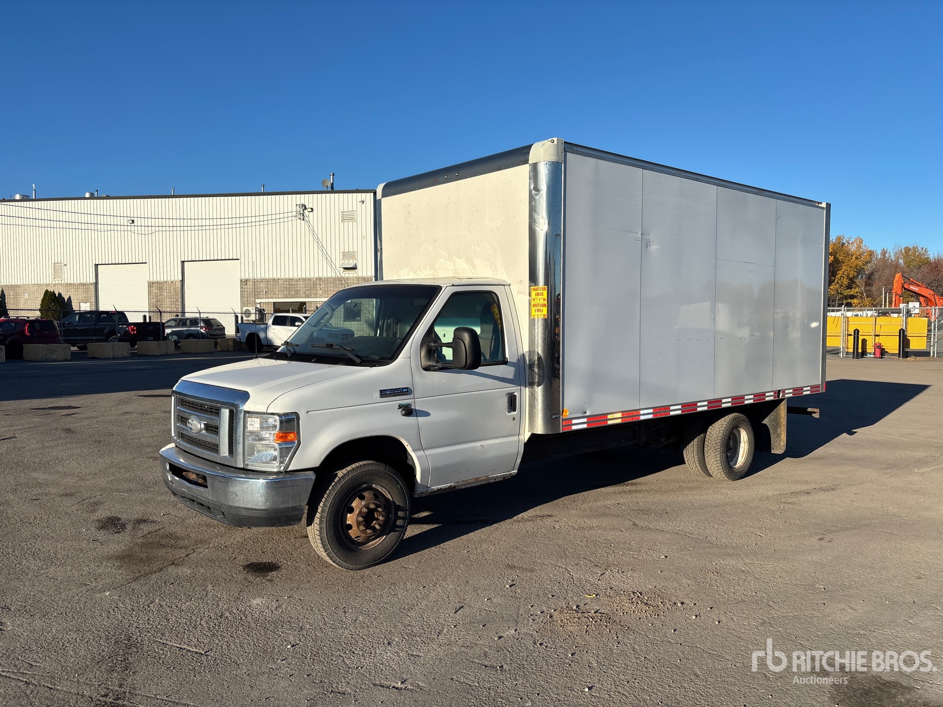 Photo of 2014 Ford E-350