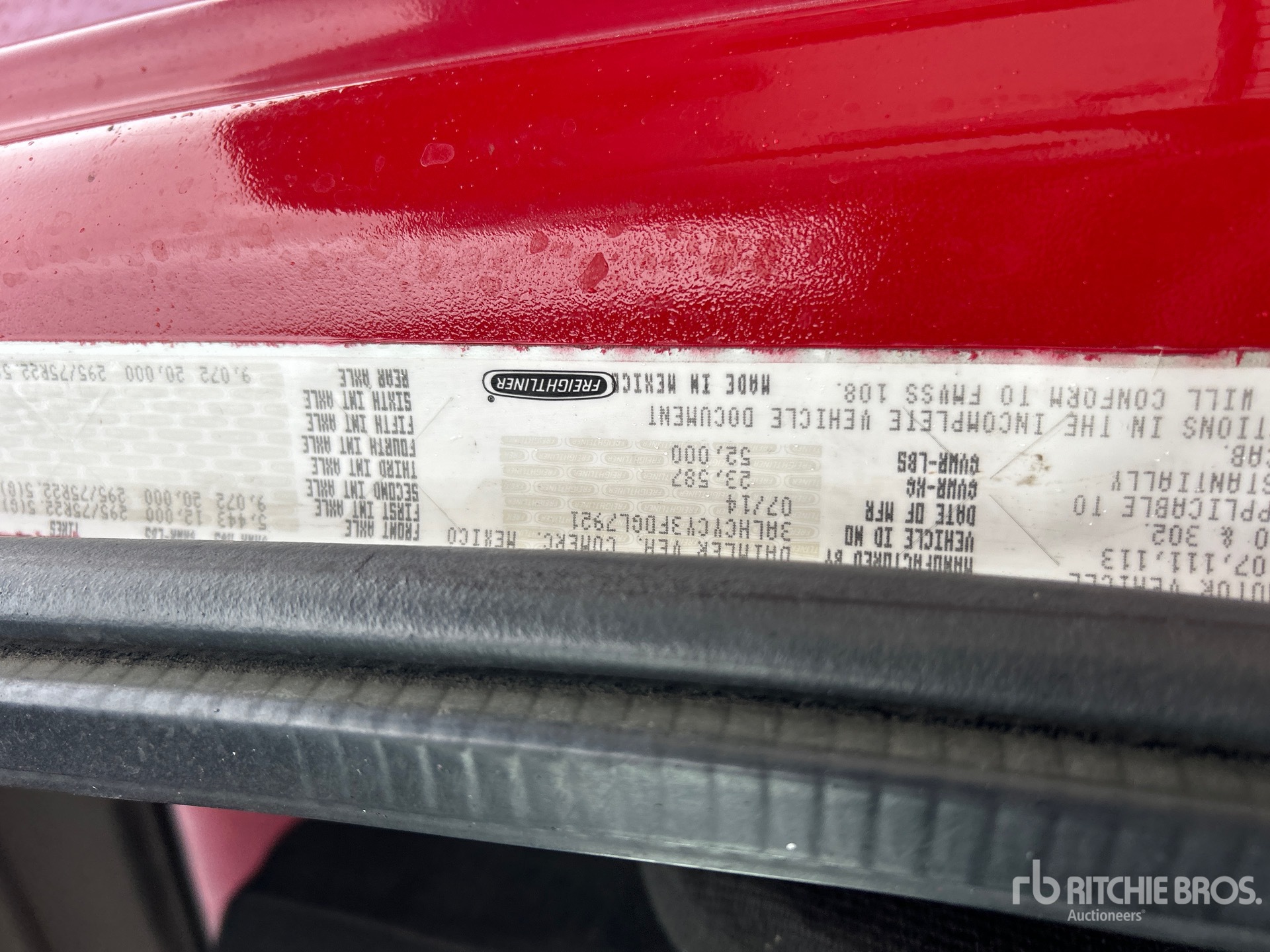 Photo of 2015 Freightliner M2 106