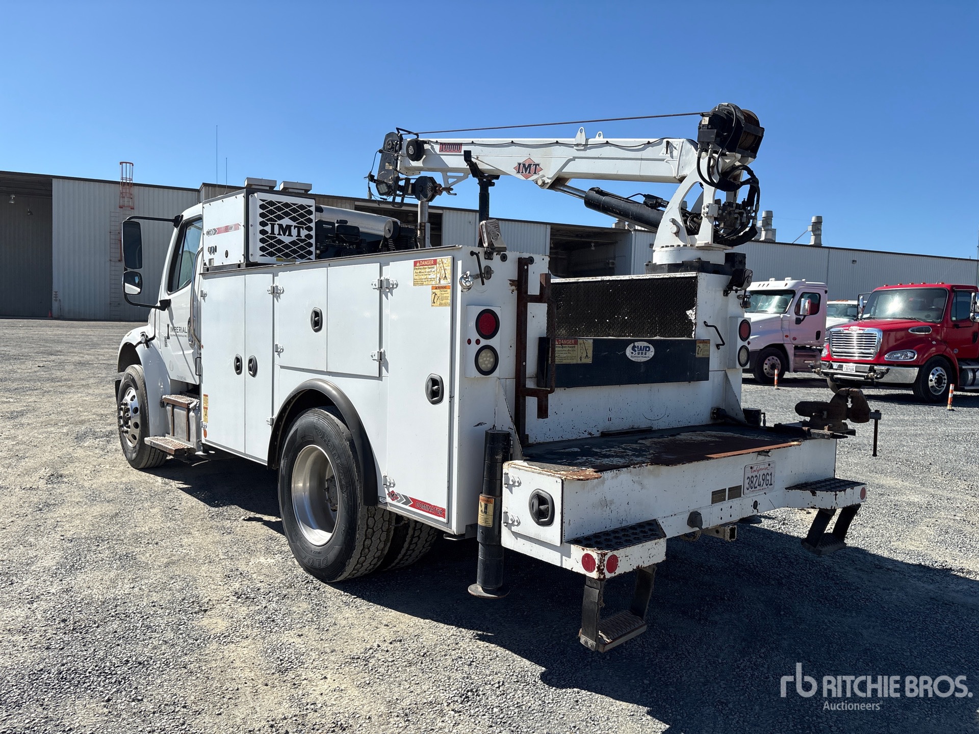 2014 Freightliner M2 106