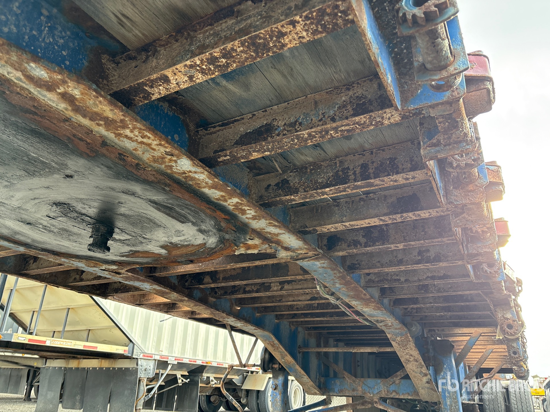 2003 Temisko 28 FT TRI/A SUPER B-TRAIN LEAD