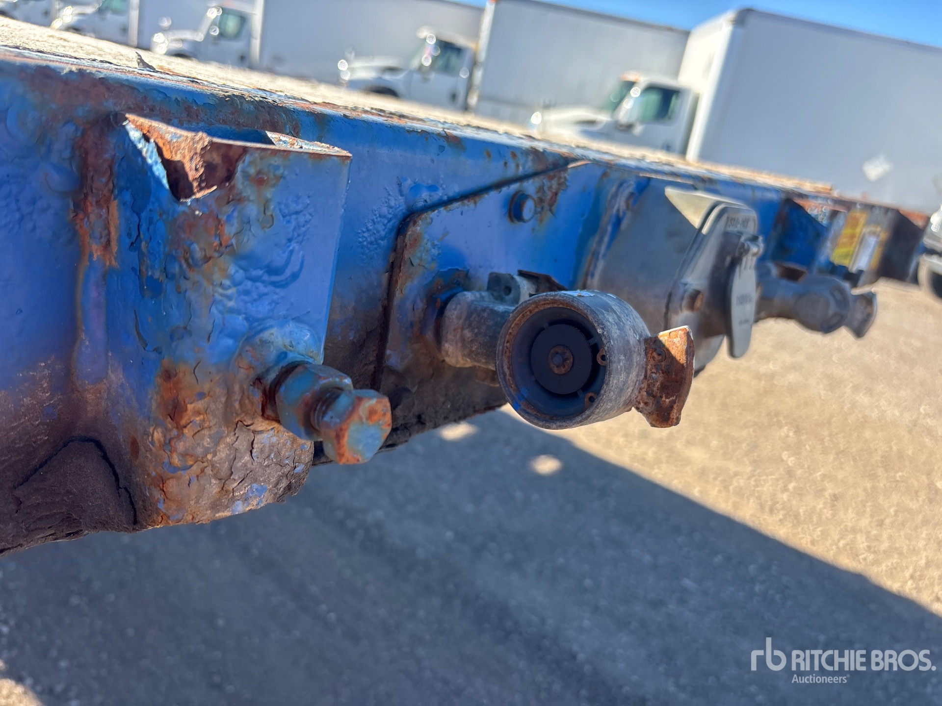 2003 Temisko 28 FT TRI/A SUPER B-TRAIN LEAD