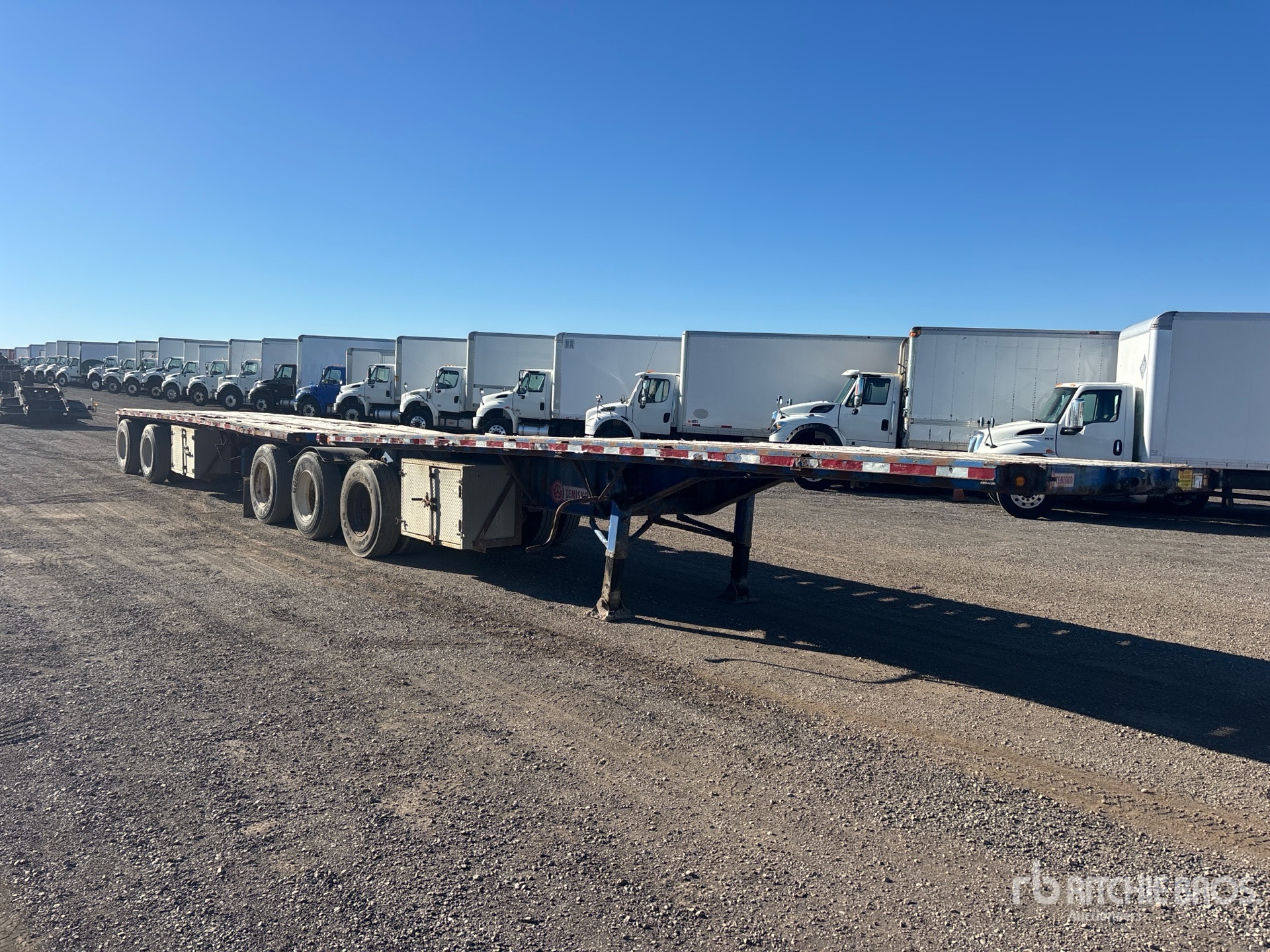 2003 Temisko 28 FT TRI/A SUPER B-TRAIN LEAD