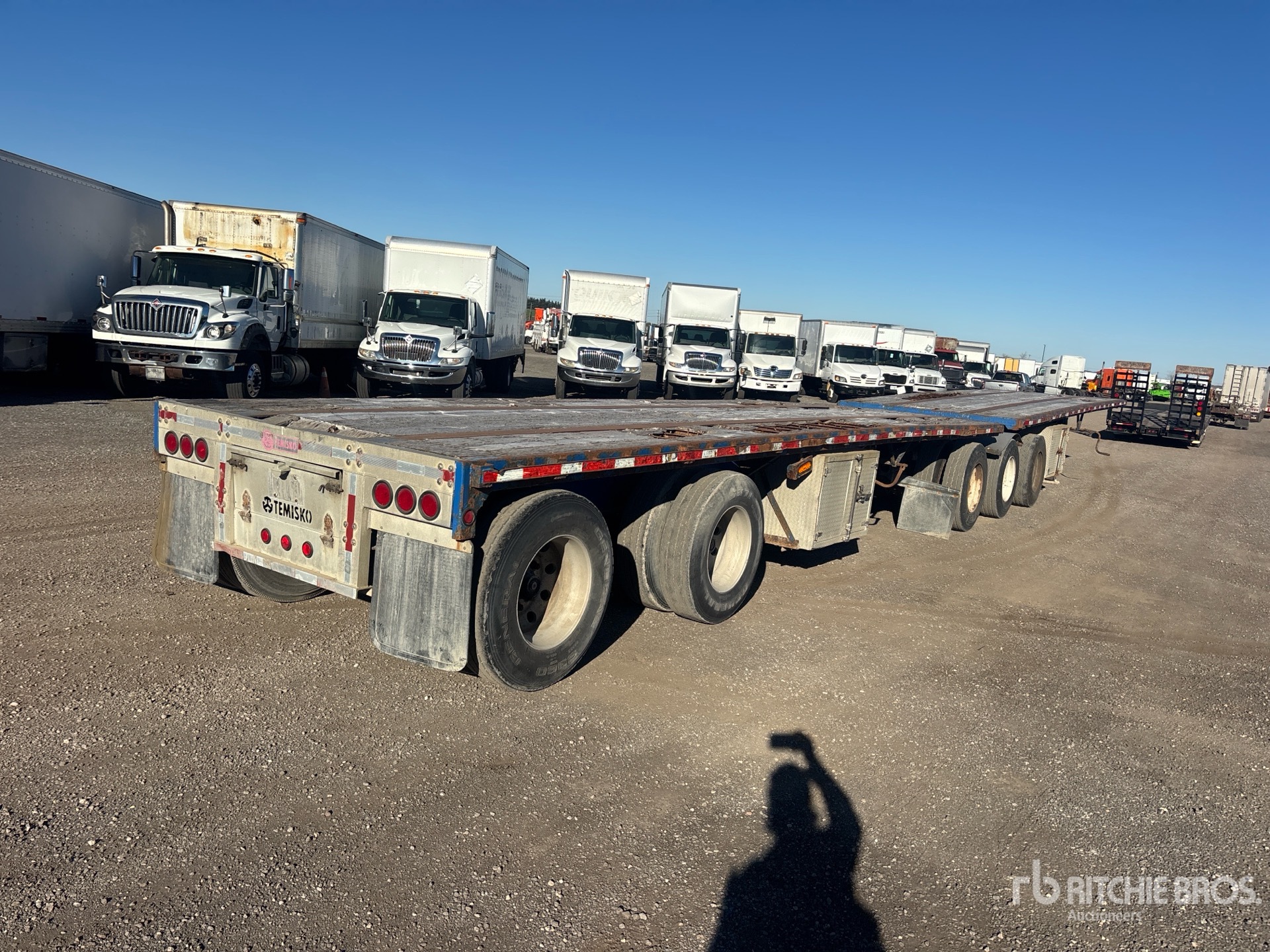 2003 Temisko 28 FT TRI/A SUPER B-TRAIN LEAD