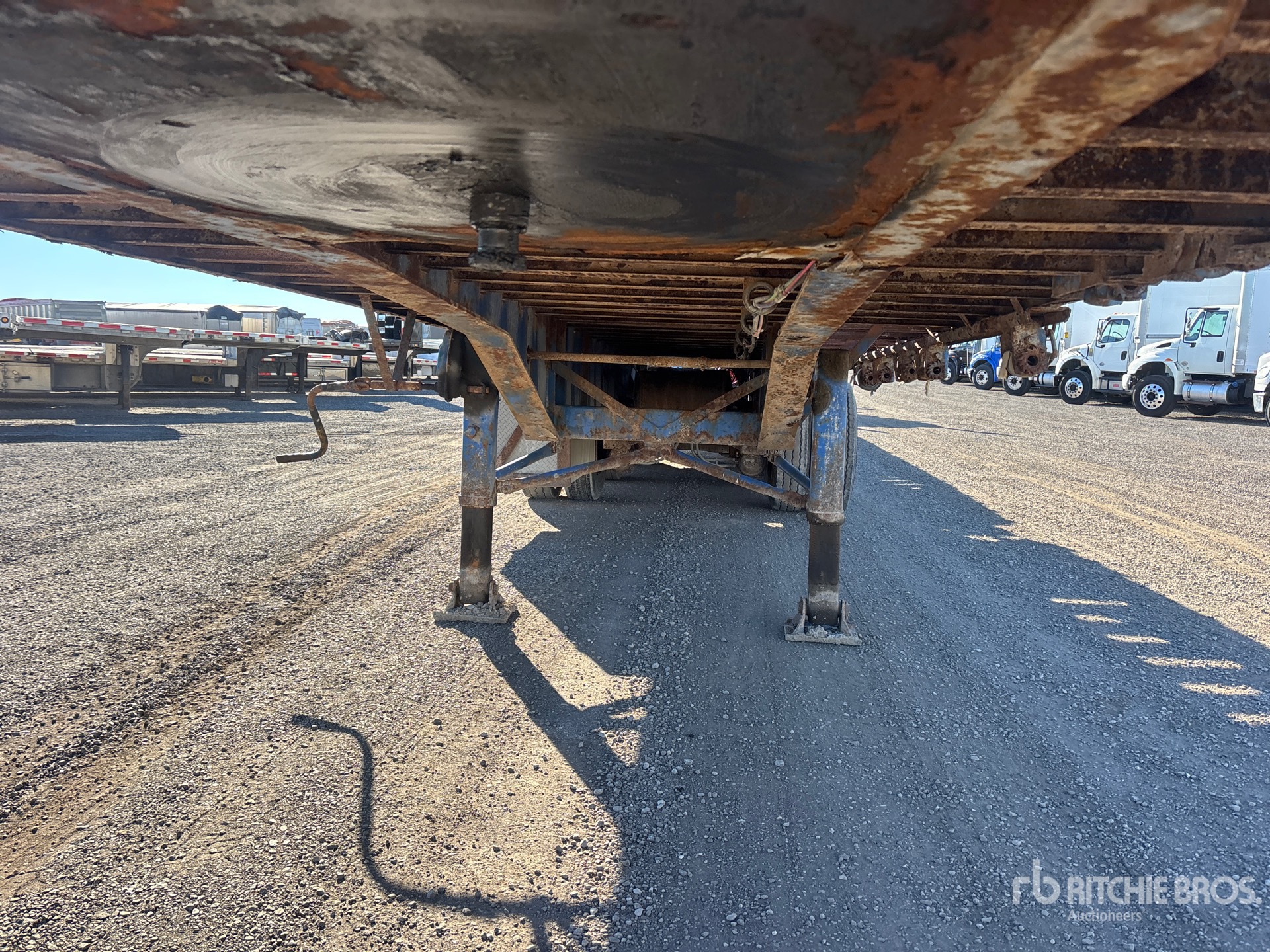 2003 Temisko 28 FT TRI/A SUPER B-TRAIN LEAD