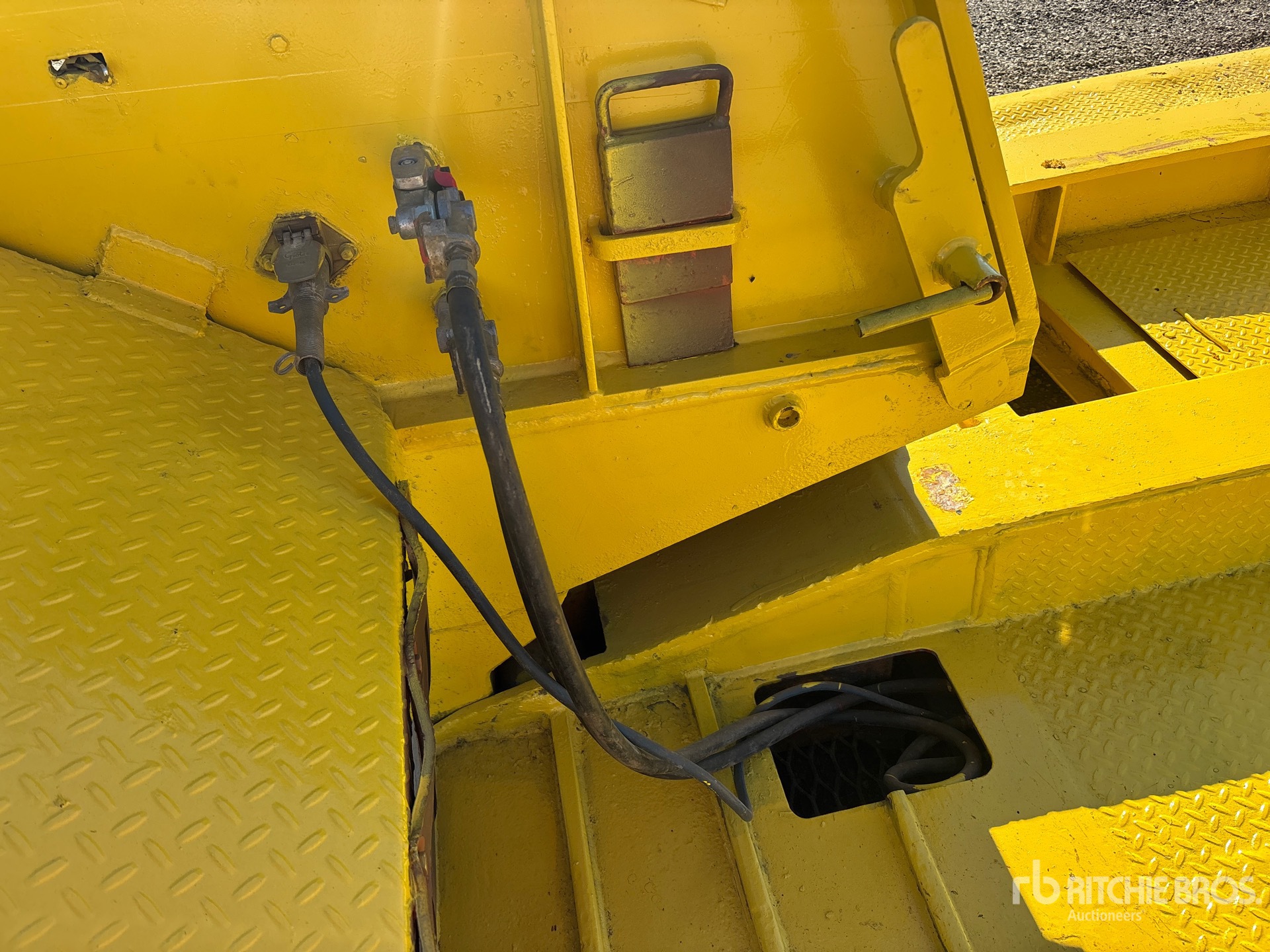 1986 J C Trailers TGN