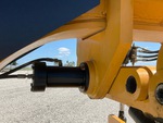 Hydraulics with Saddle Lock Pin