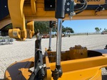 Hydraulics with Blade Lift Cylinders