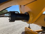 Hydraulics with Saddle Lock Pin