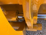 Hydraulics with Blade Side Shift Cylinders
