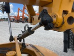 Hydraulics with Saddle Positioning Cylinder