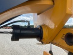 Hydraulics with Saddle Lock Pin