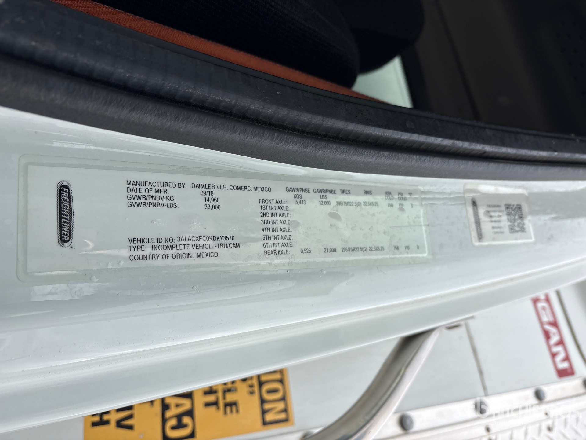 2019 Freightliner M2 106