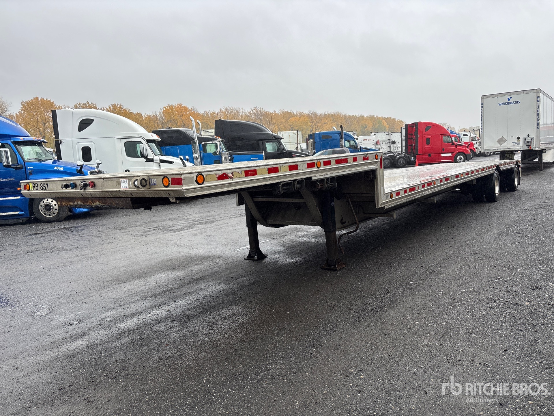2005 Alutrec 48 ft T/A Spread Axle