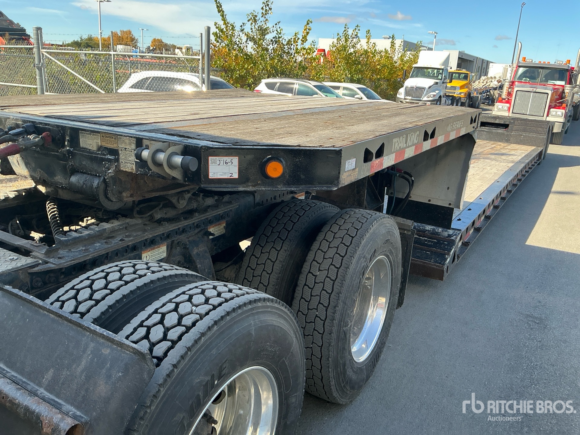 2011 Trail King 18398 kg T/A Removable Gooseneck