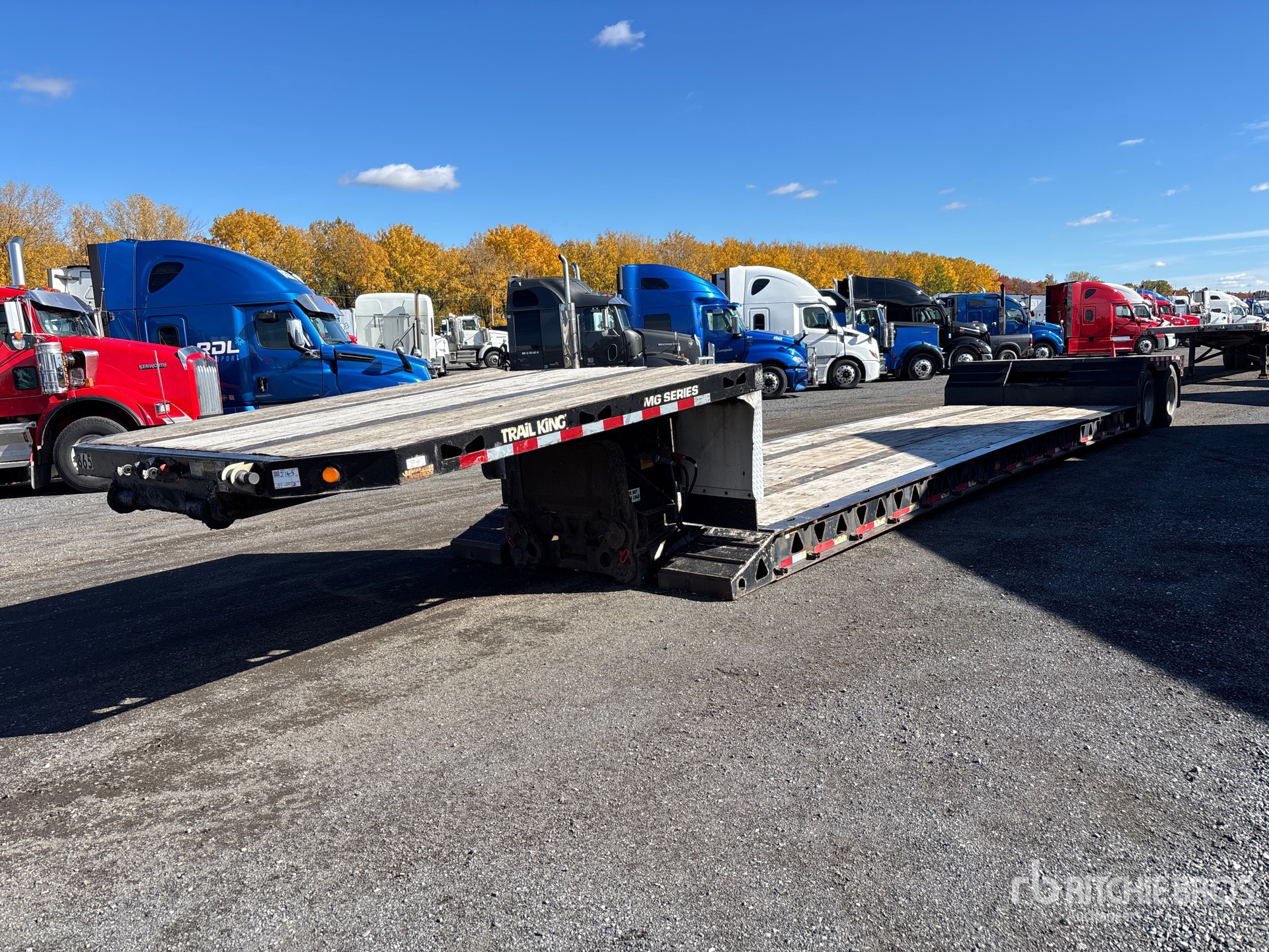 2011 Trail King 18398 kg T/A Removable Gooseneck