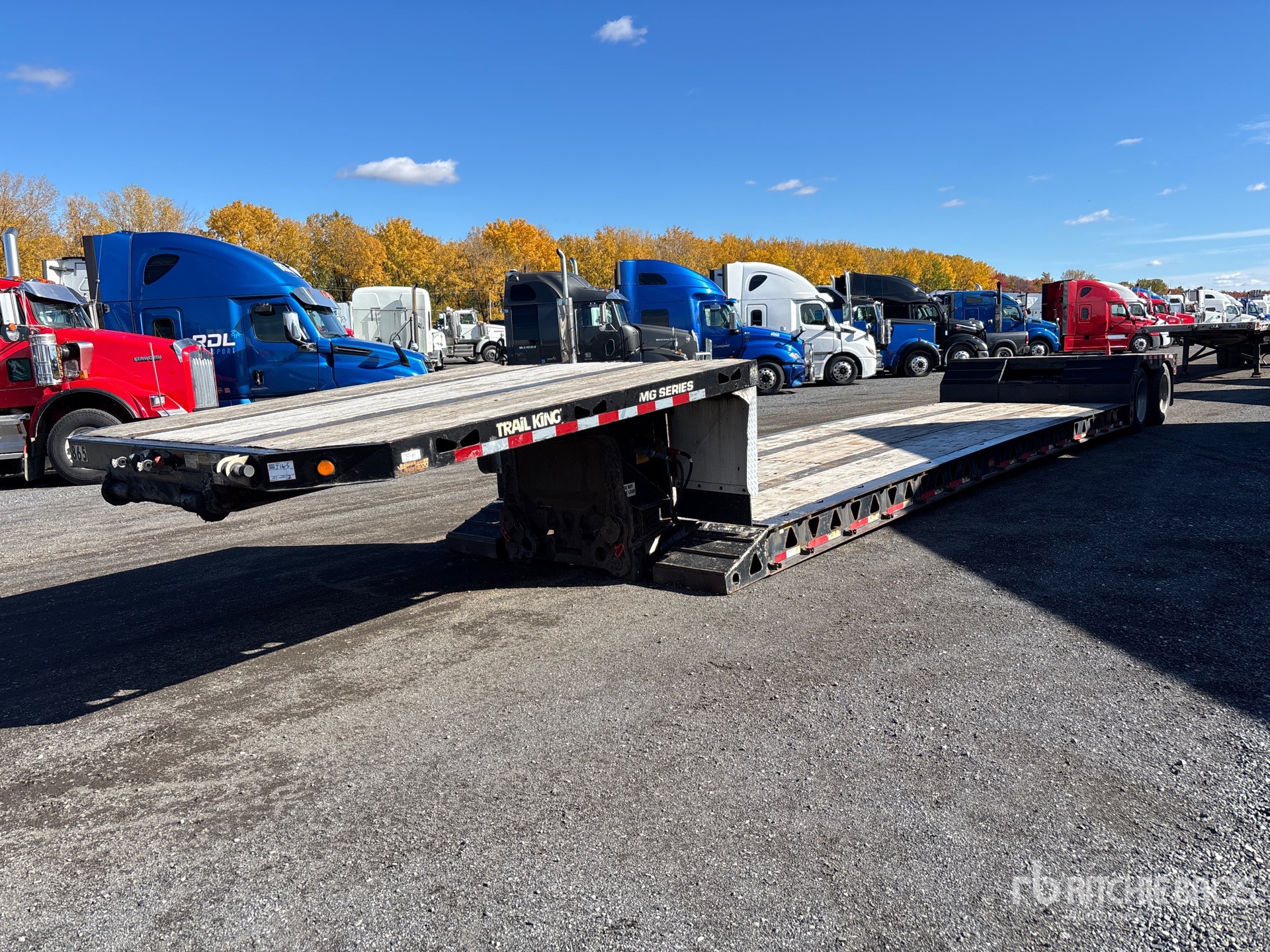 2011 Trail King 18398 kg T/A Removable Gooseneck