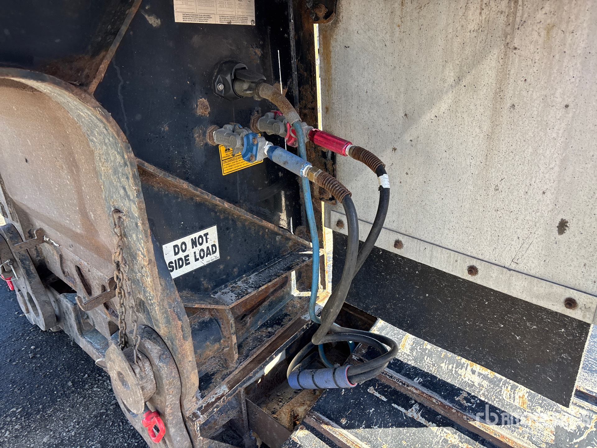 2011 Trail King 18398 kg T/A Removable Gooseneck