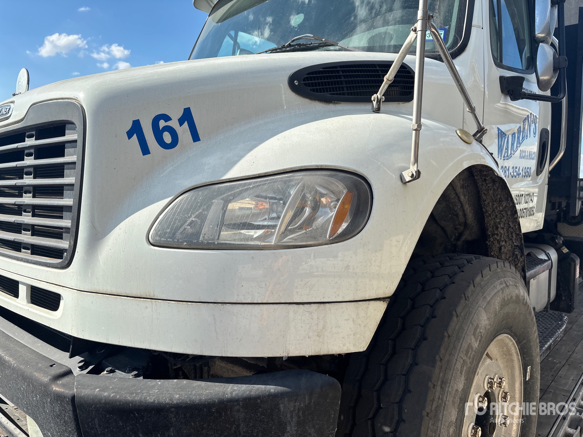 2017 Freightliner M2 106