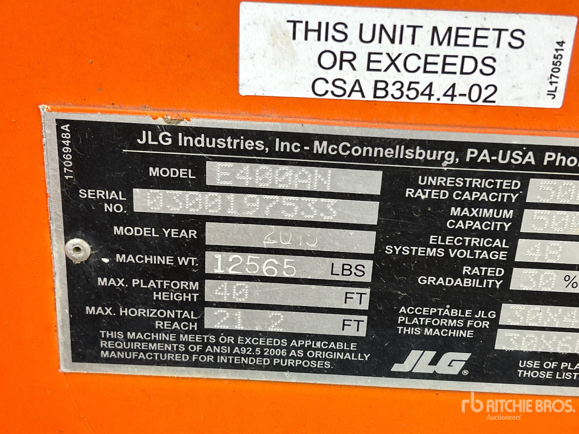 2015 JLG E400AN