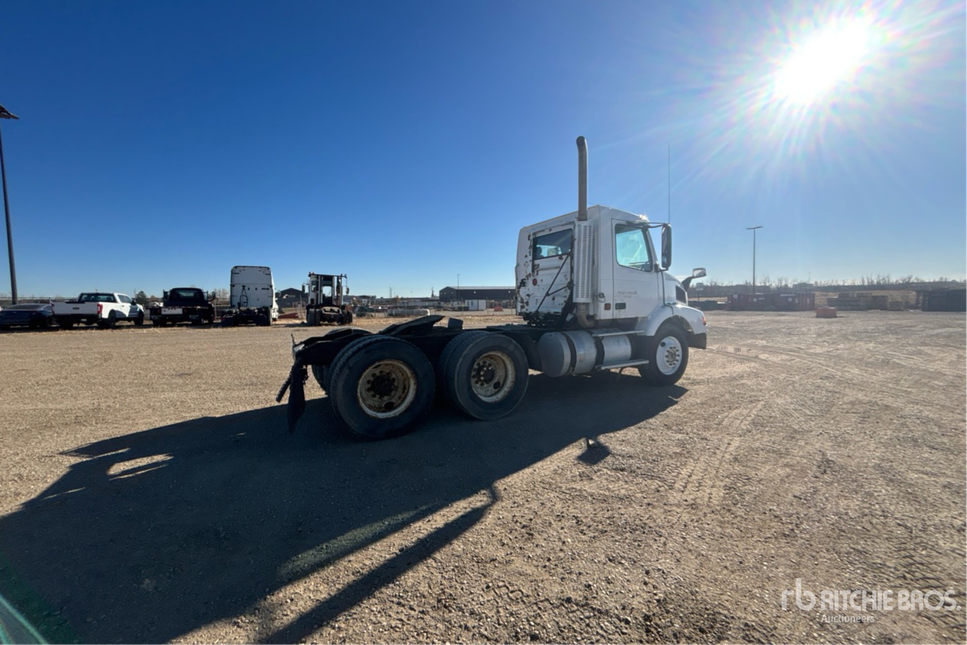 2001 Volvo VNM