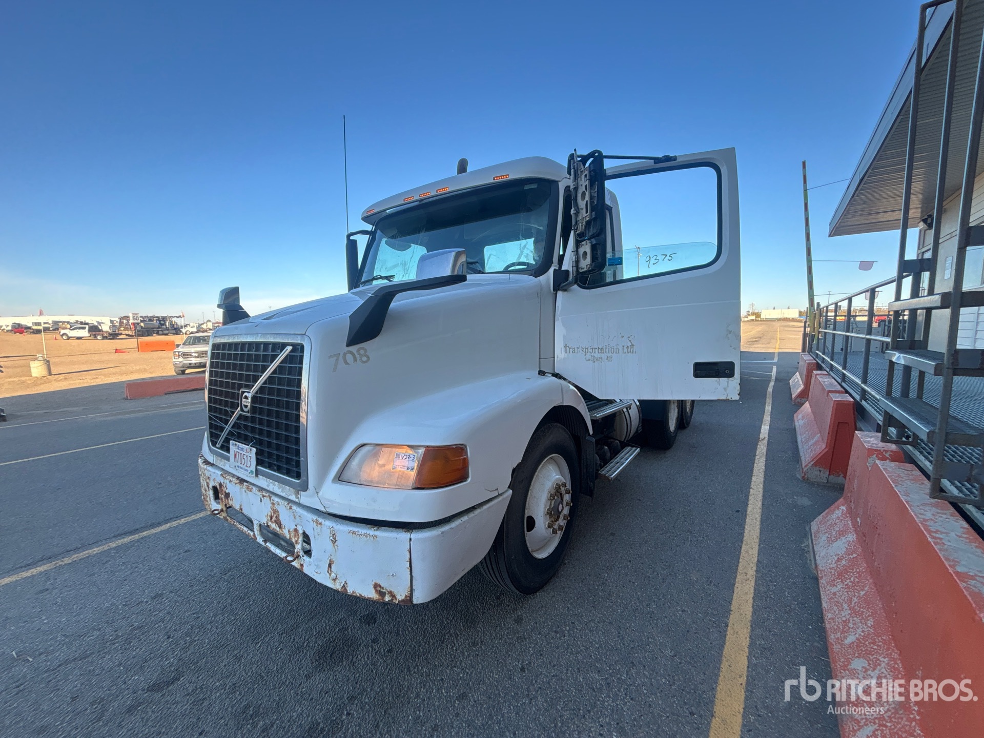2001 Volvo VNM