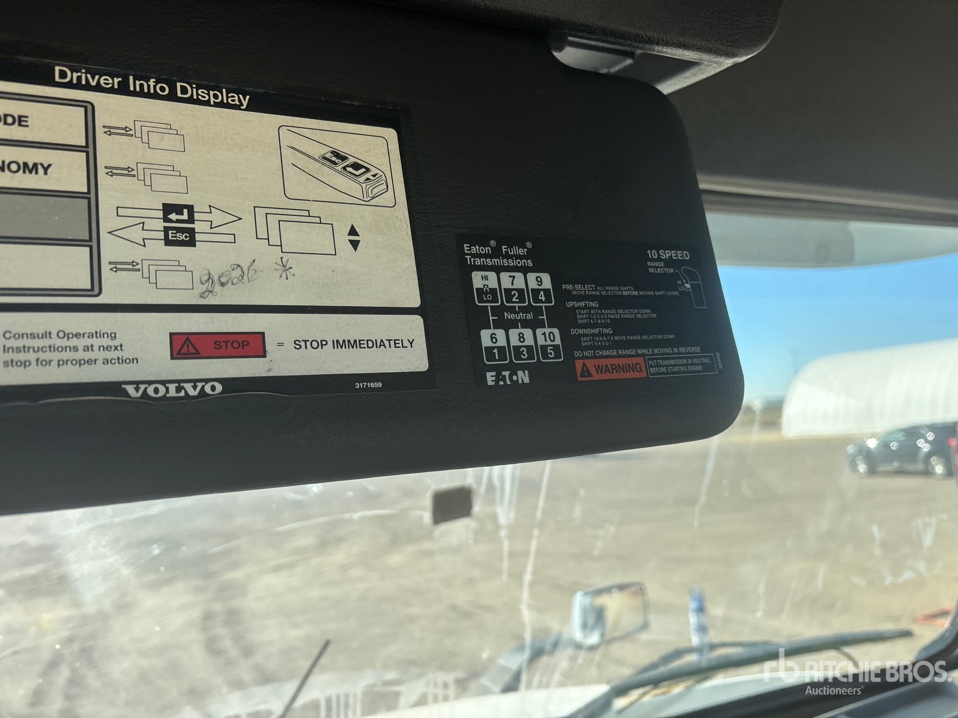 2001 Volvo VNM