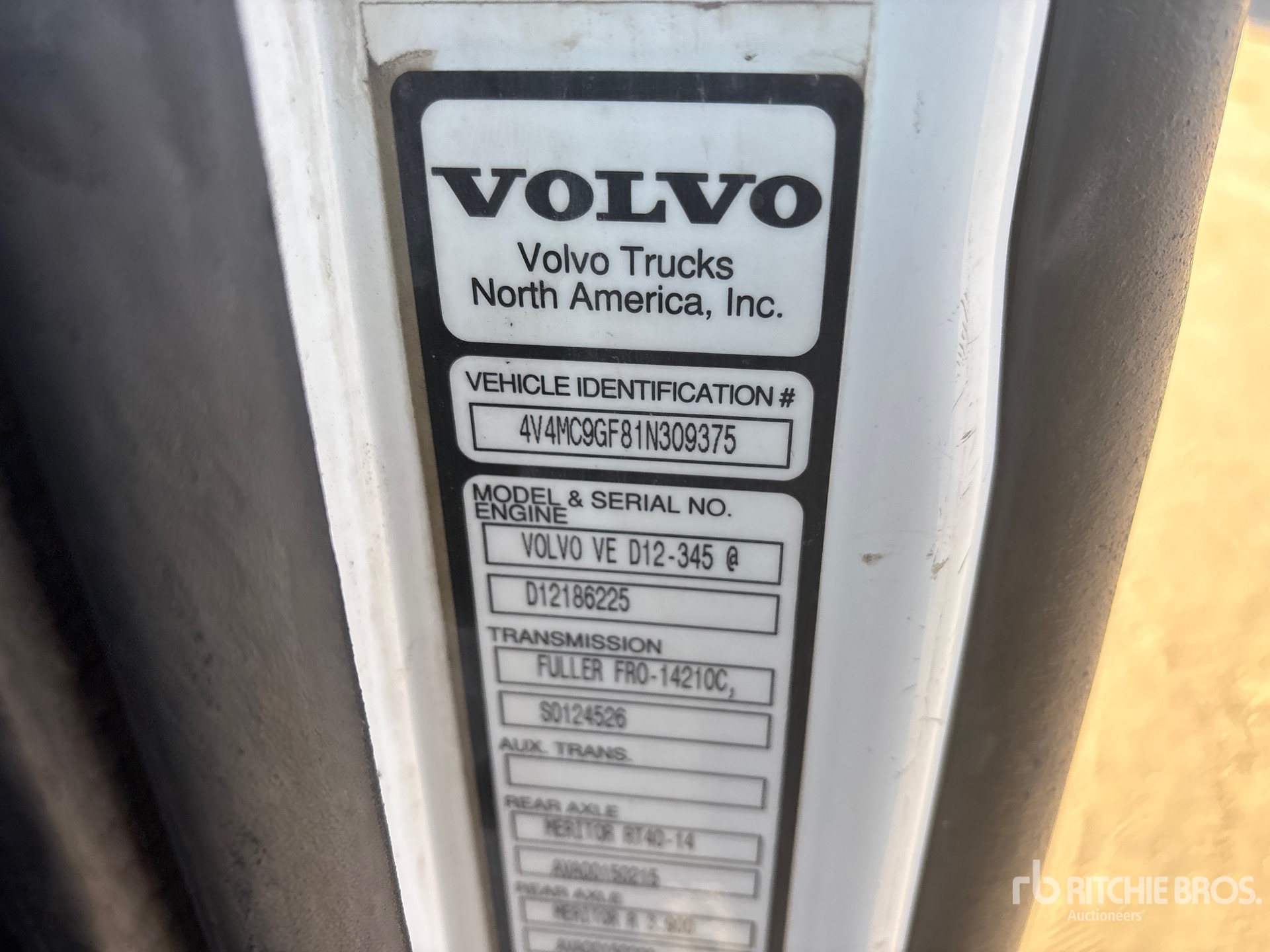 2001 Volvo VNM