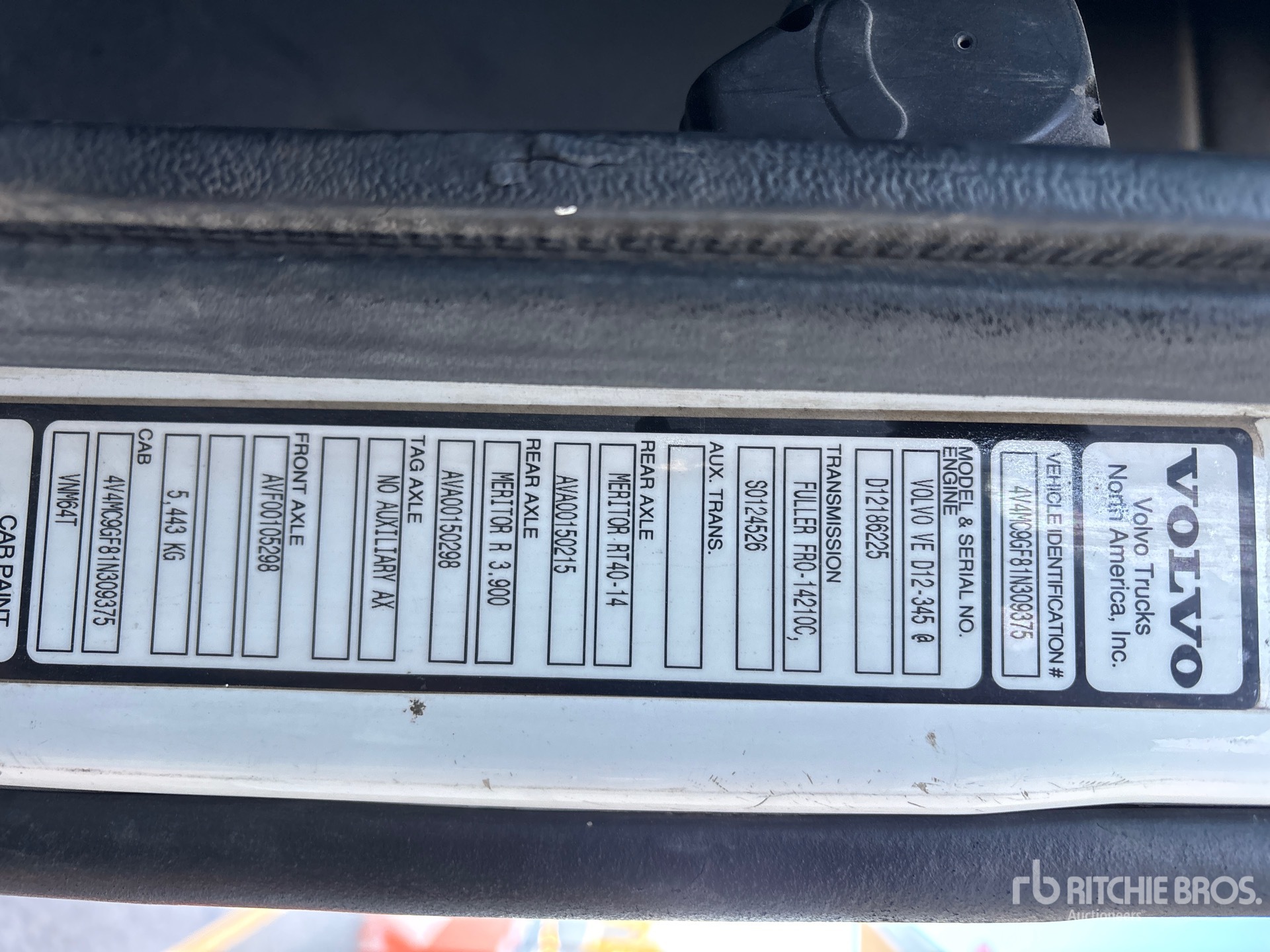 2001 Volvo VNM