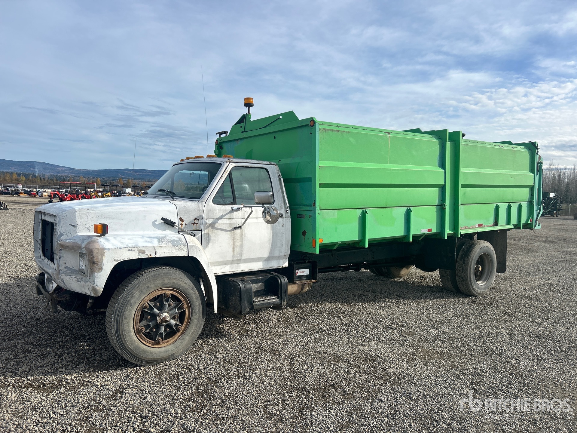 1989 Ford F-700