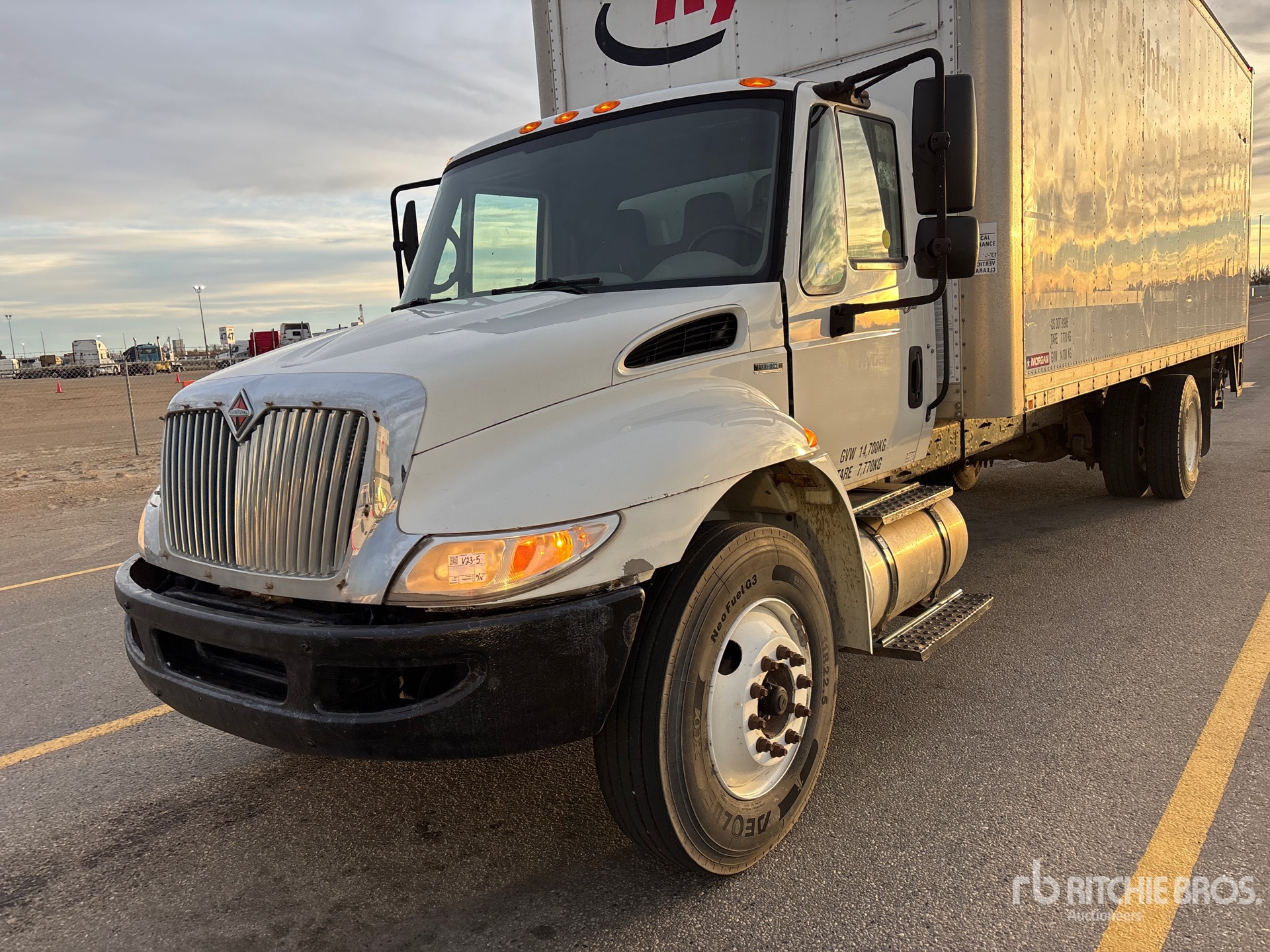 2011 International DURASTAR 4300