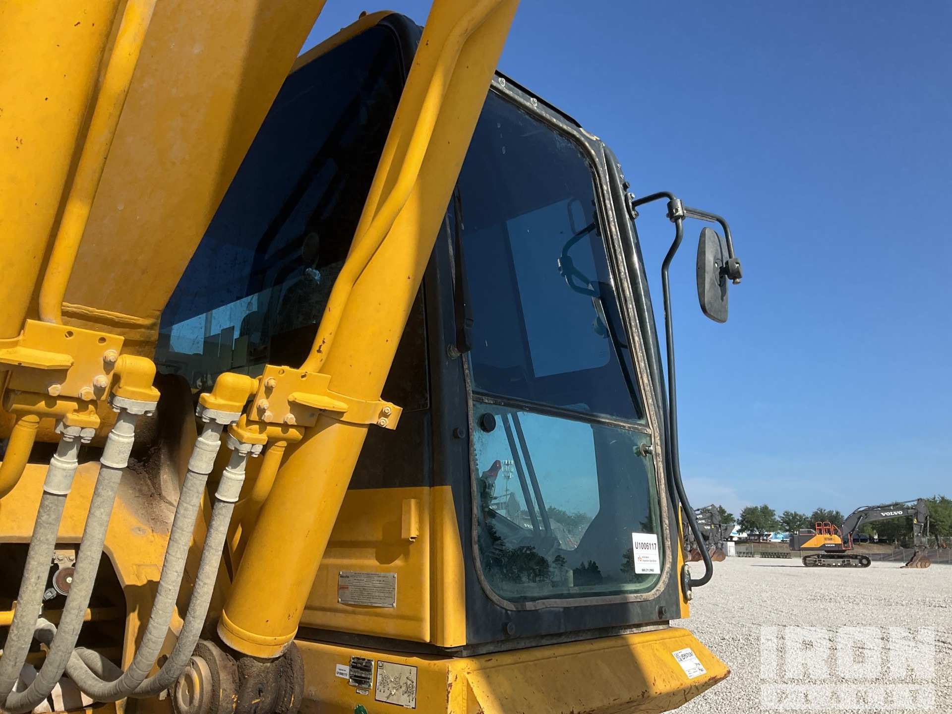 2023 Komatsu PC360LC-11