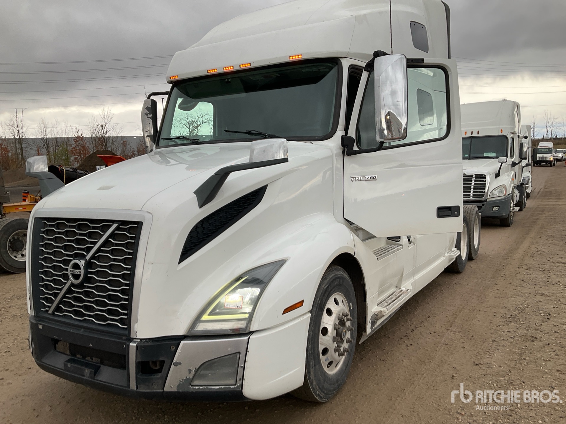 2020 Volvo VNL