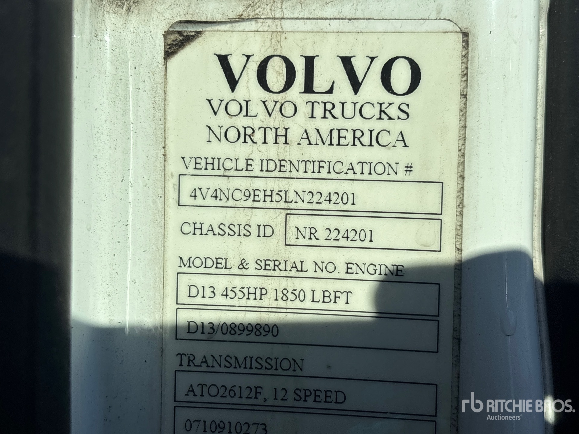2020 Volvo VNL