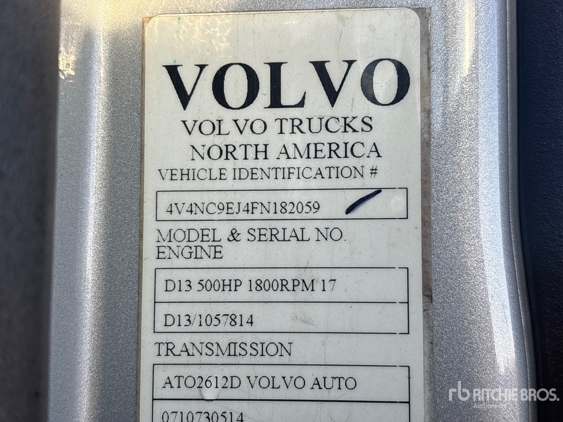 2015 Volvo VNL