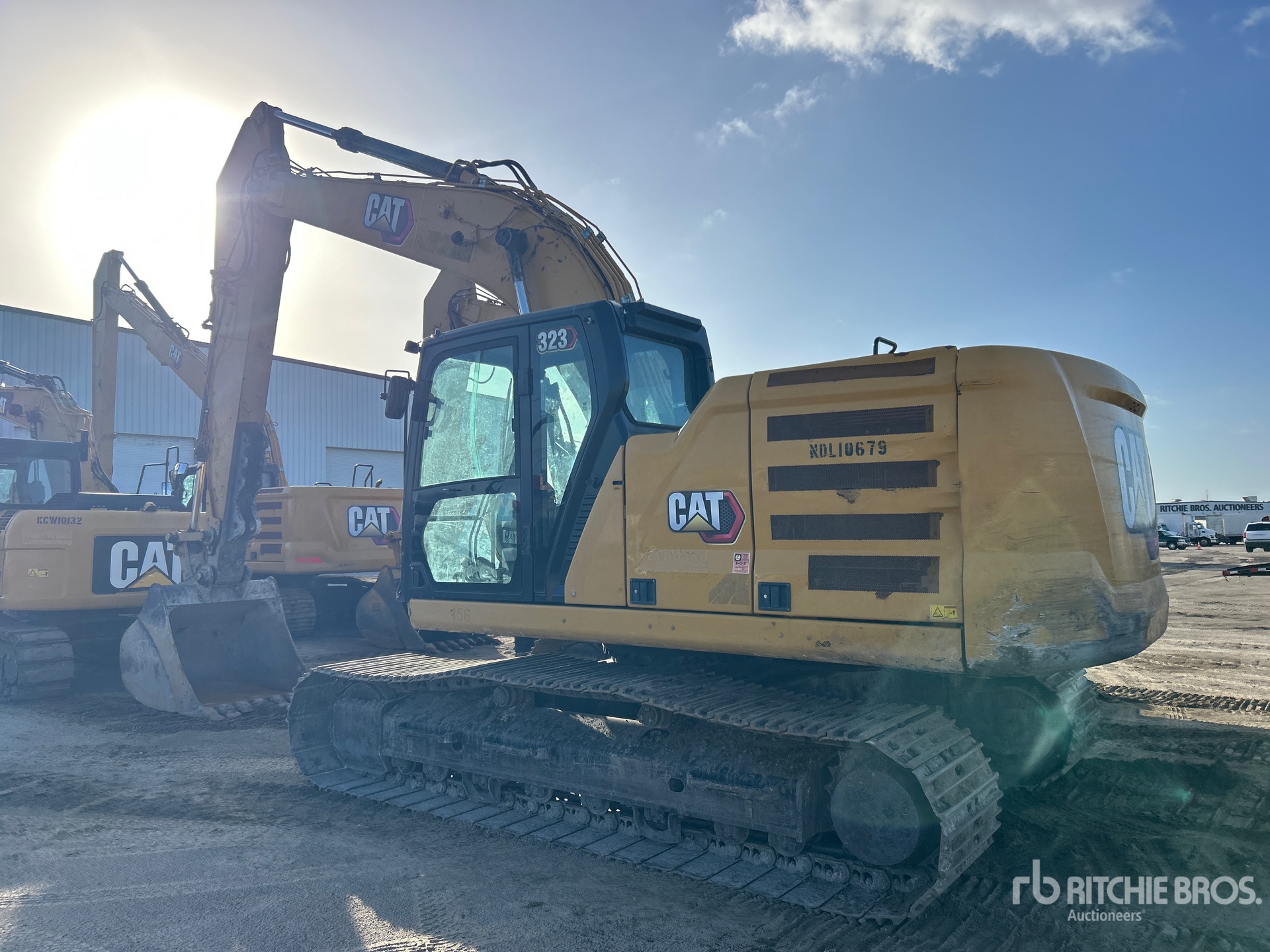 2021 Caterpillar 323