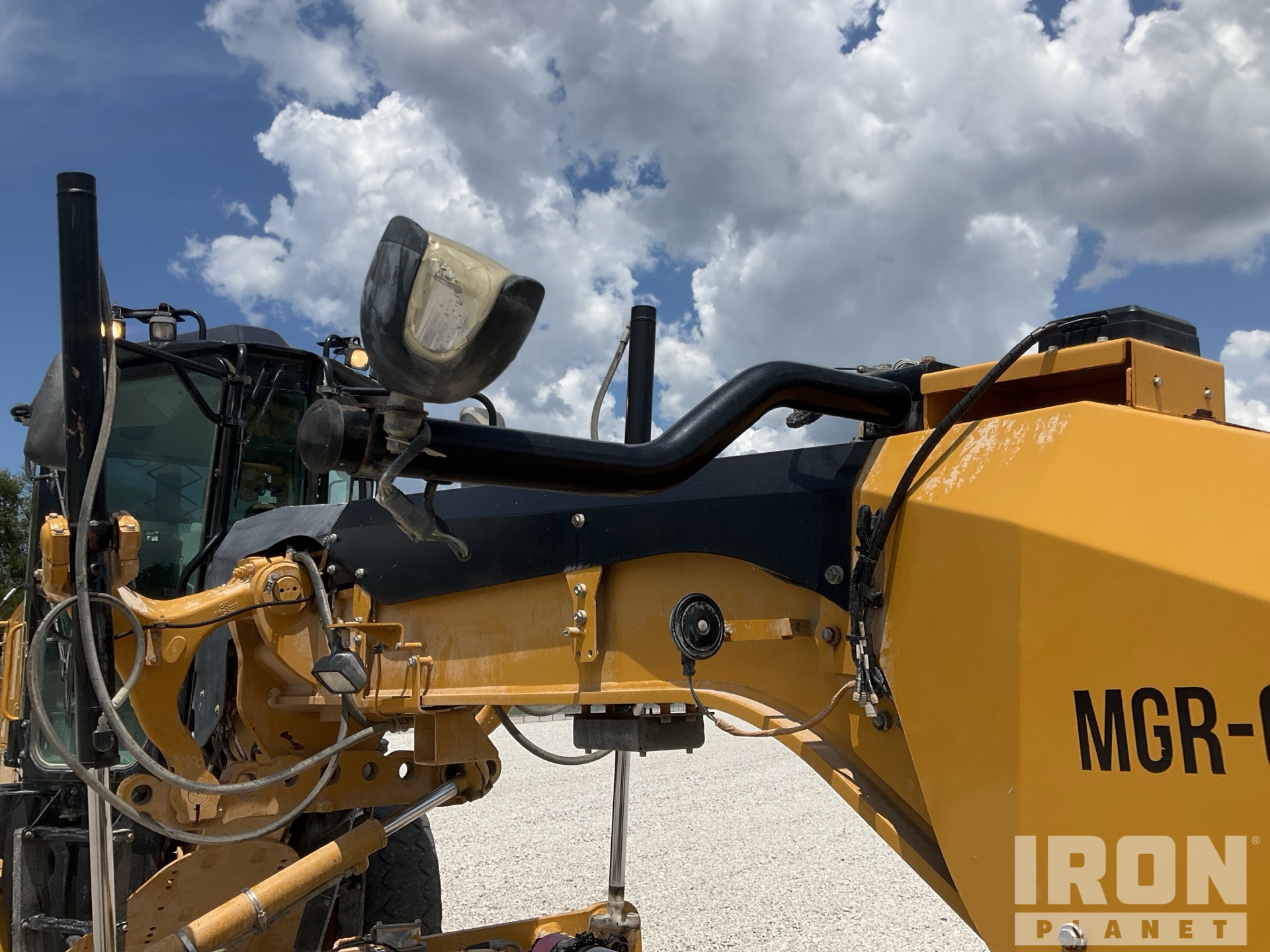 2019 Caterpillar 140M3