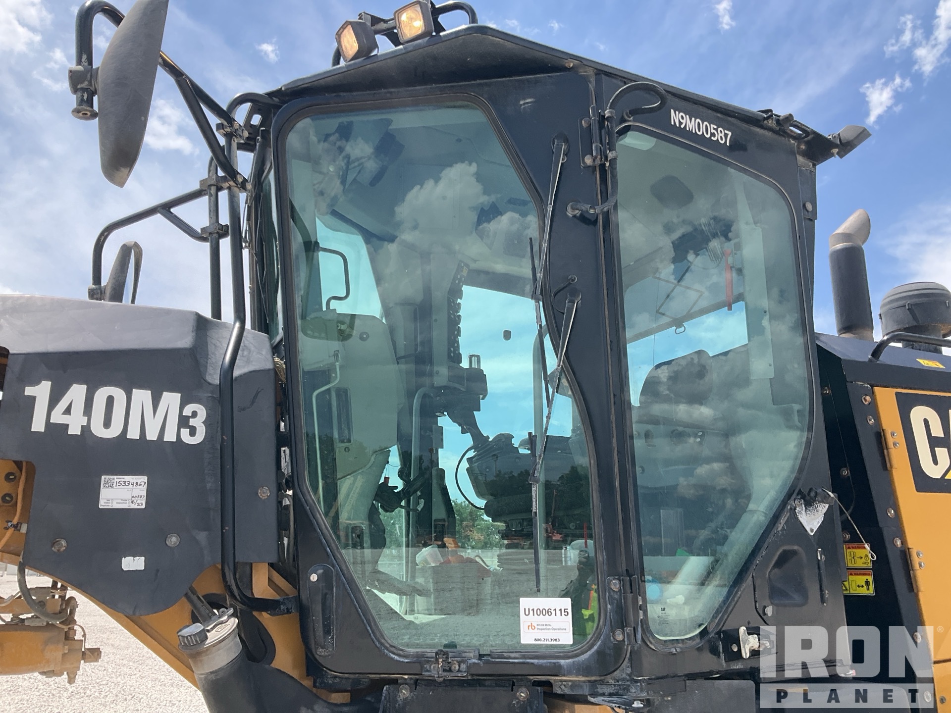 2019 Caterpillar 140M3