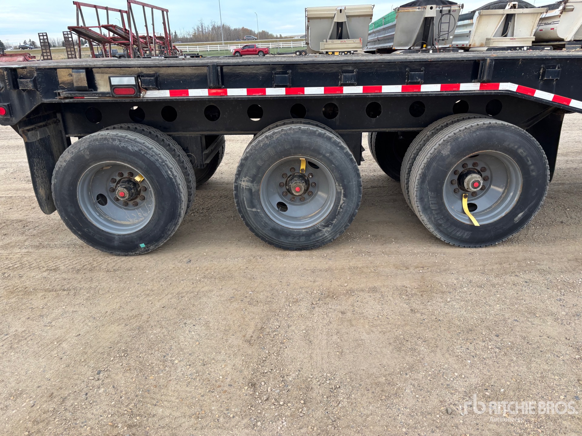 1997 Scona 49 FT TRI/A FLATBED