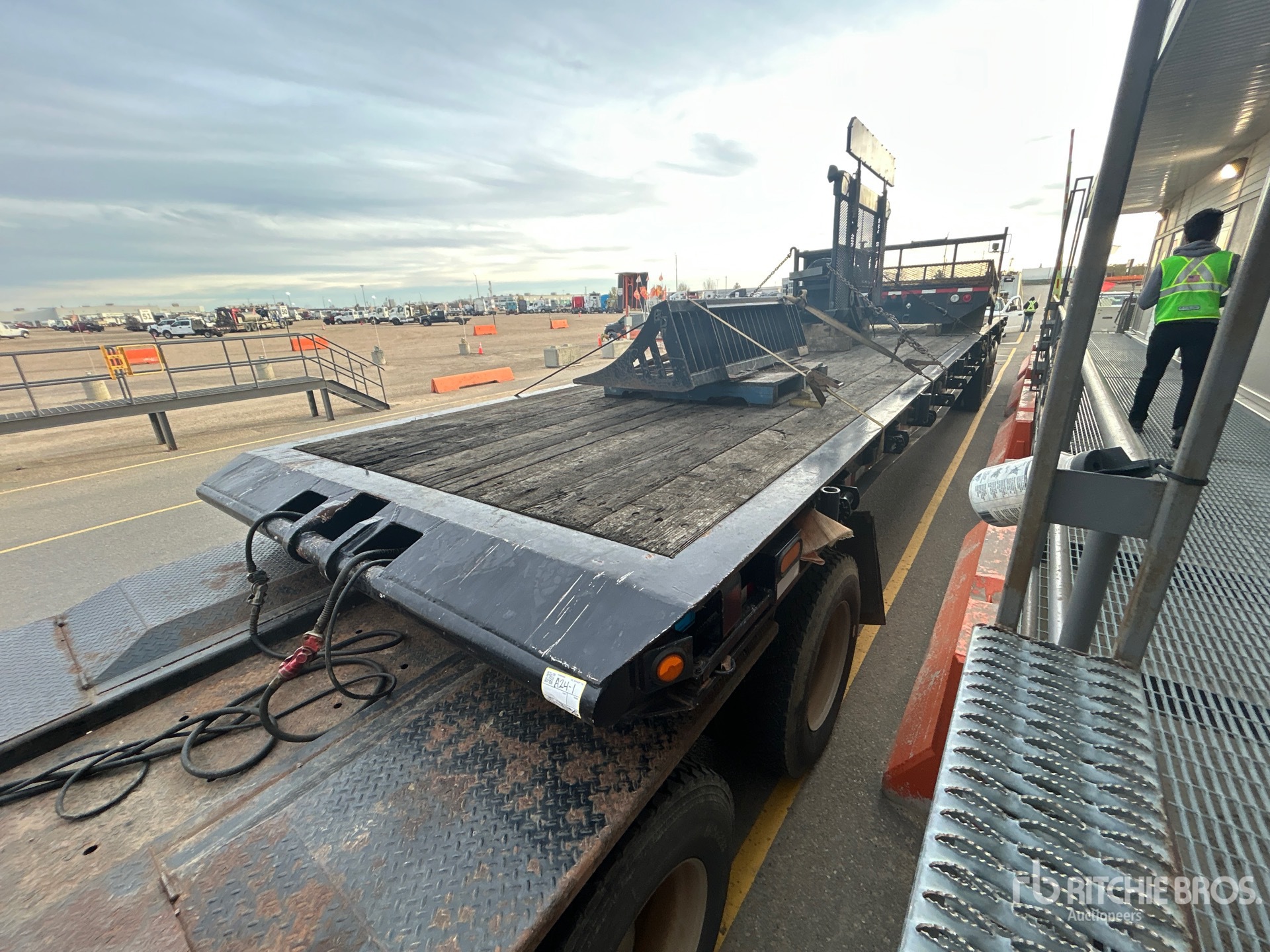 1997 Scona 49 FT TRI/A FLATBED