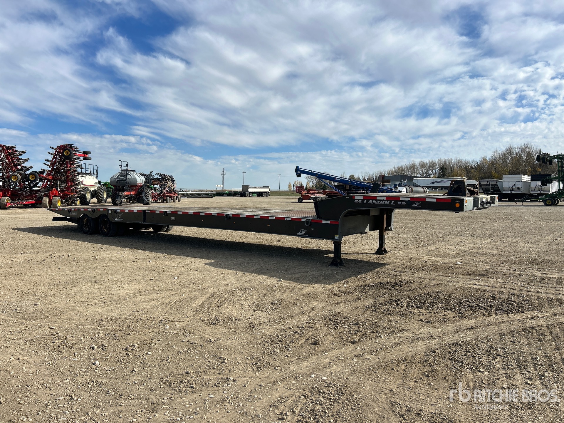 2019 Landoll 930E