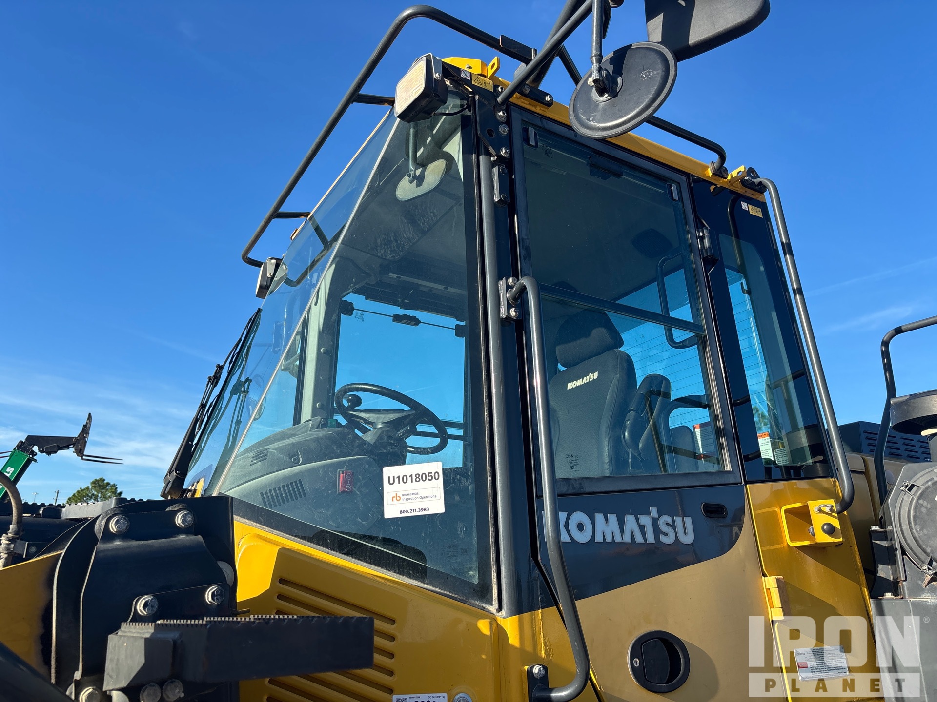2023 Komatsu WA380-8