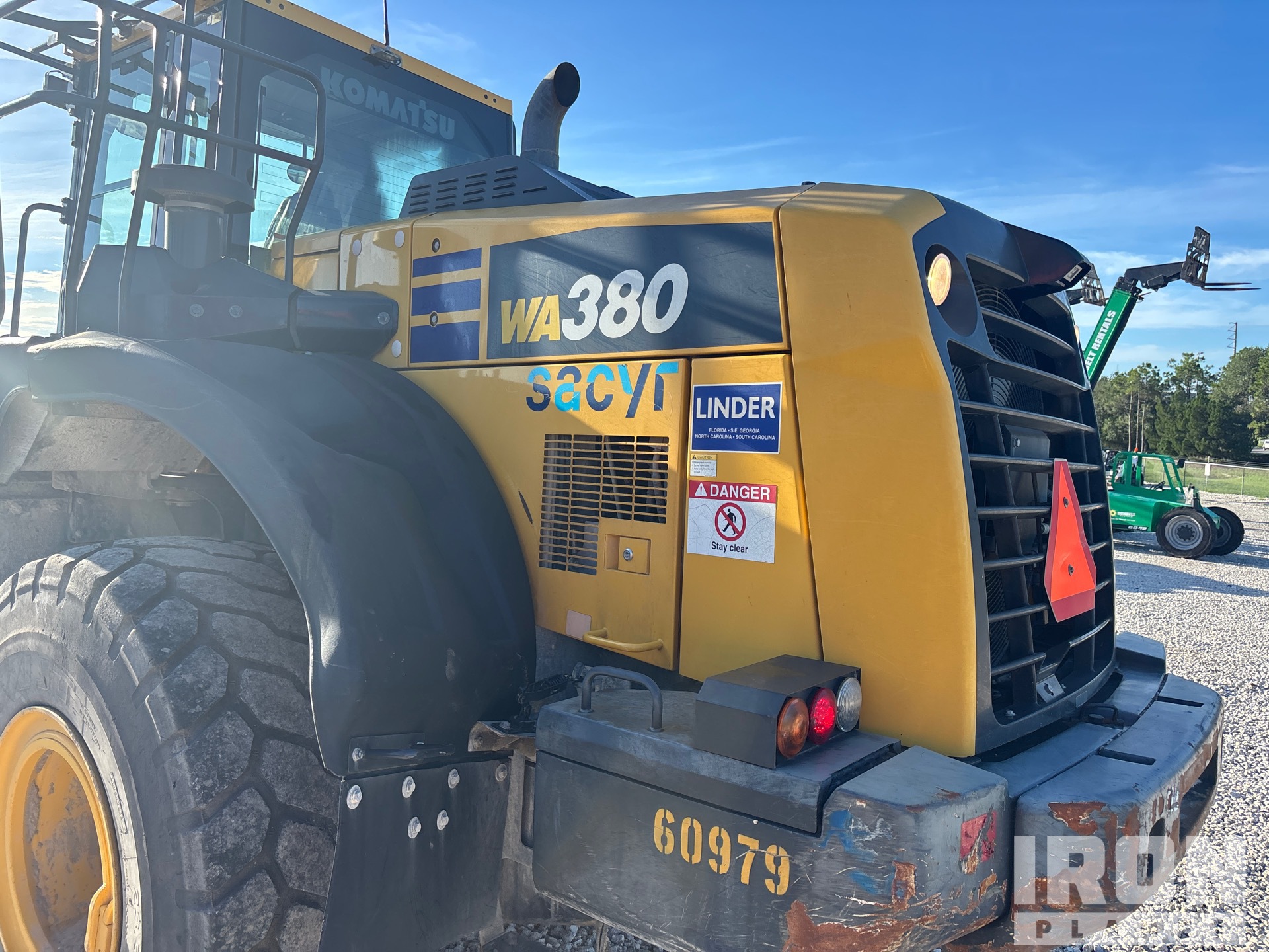 2023 Komatsu WA380-8